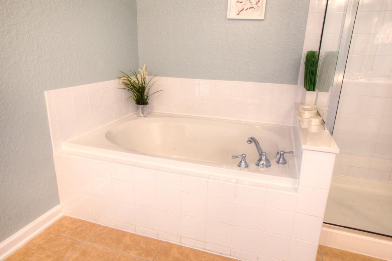 Stunning Lakeview Condo Wprivate Balcony Kissimmee Exteriör bild