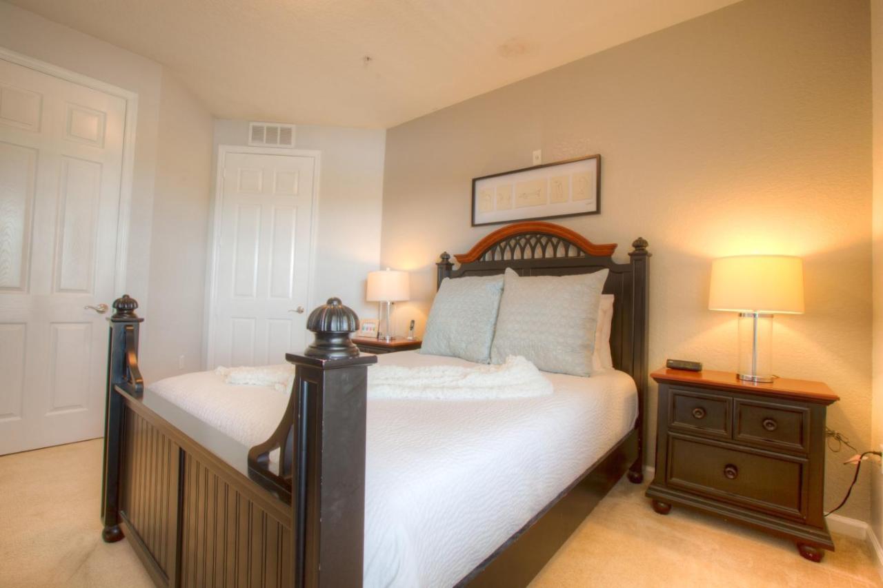 Stunning Lakeview Condo Wprivate Balcony Kissimmee Exteriör bild